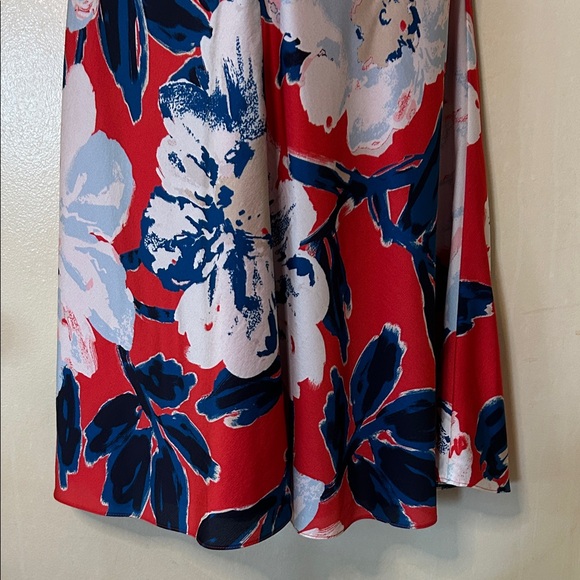 St. John Collection Floral Midi Dress in Red and Blue size 4 - Picture 4 of 13